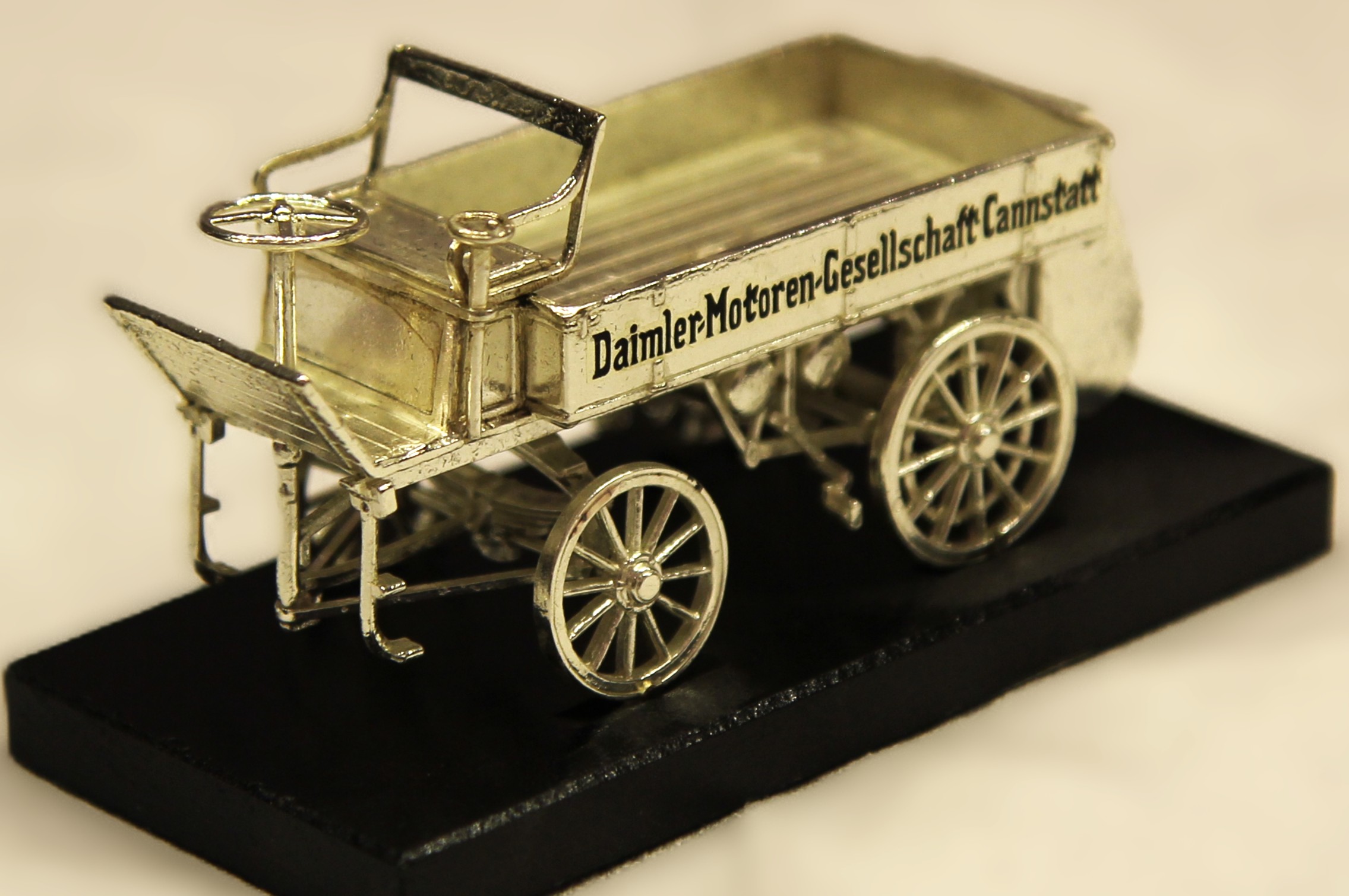 1896 Erster Daimler-LKW 4PS 12Kmh Bearbeitet