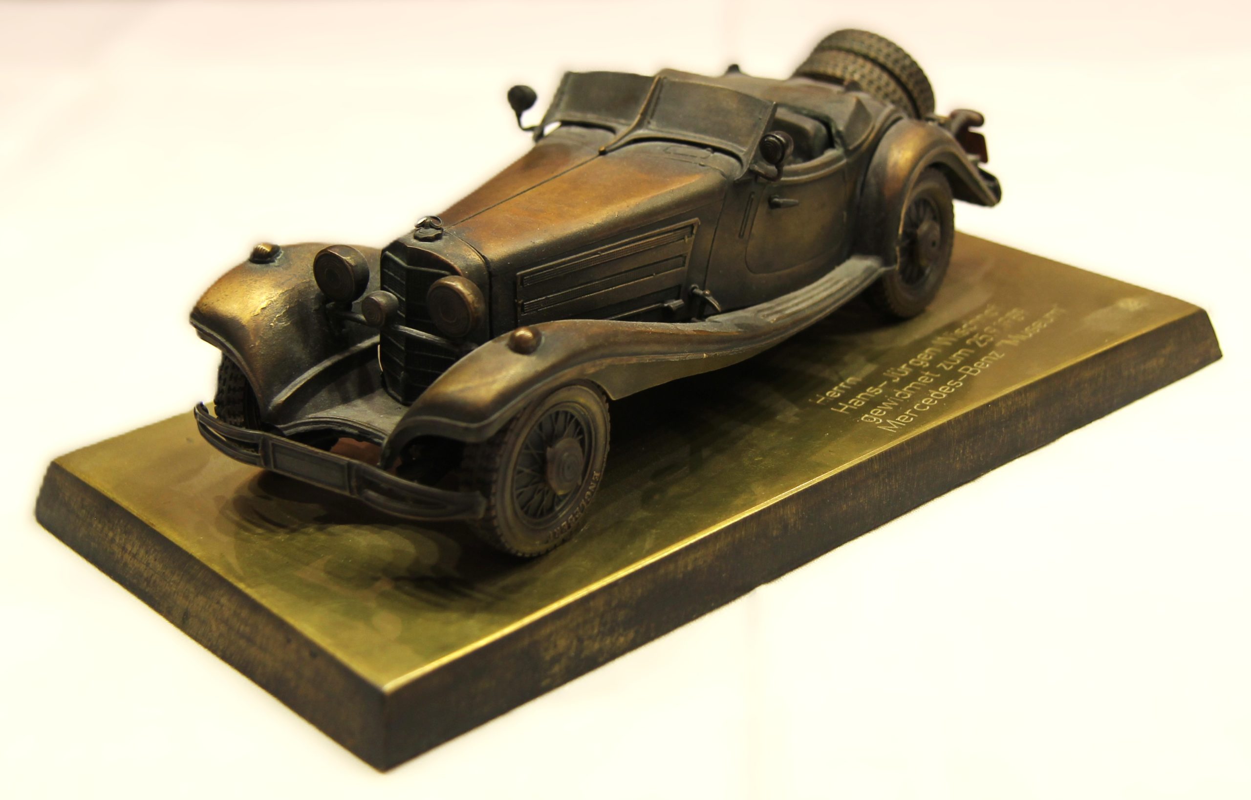 Mercedes-Benz Coupé Stahl Widmung Bearbeitet