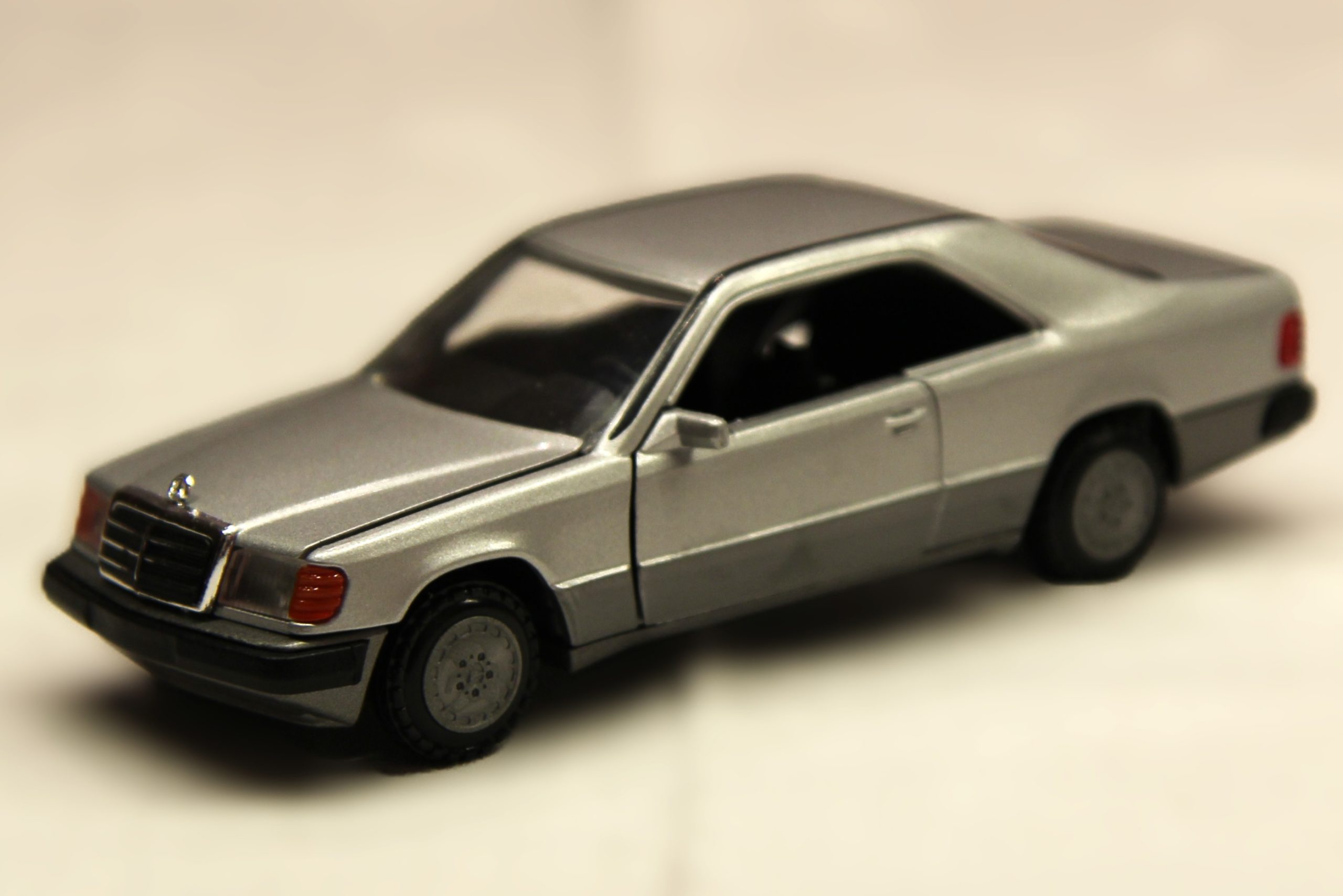 Mercedes_Benz_230CE-300CE_Limousine (2)_Bearbeitet 