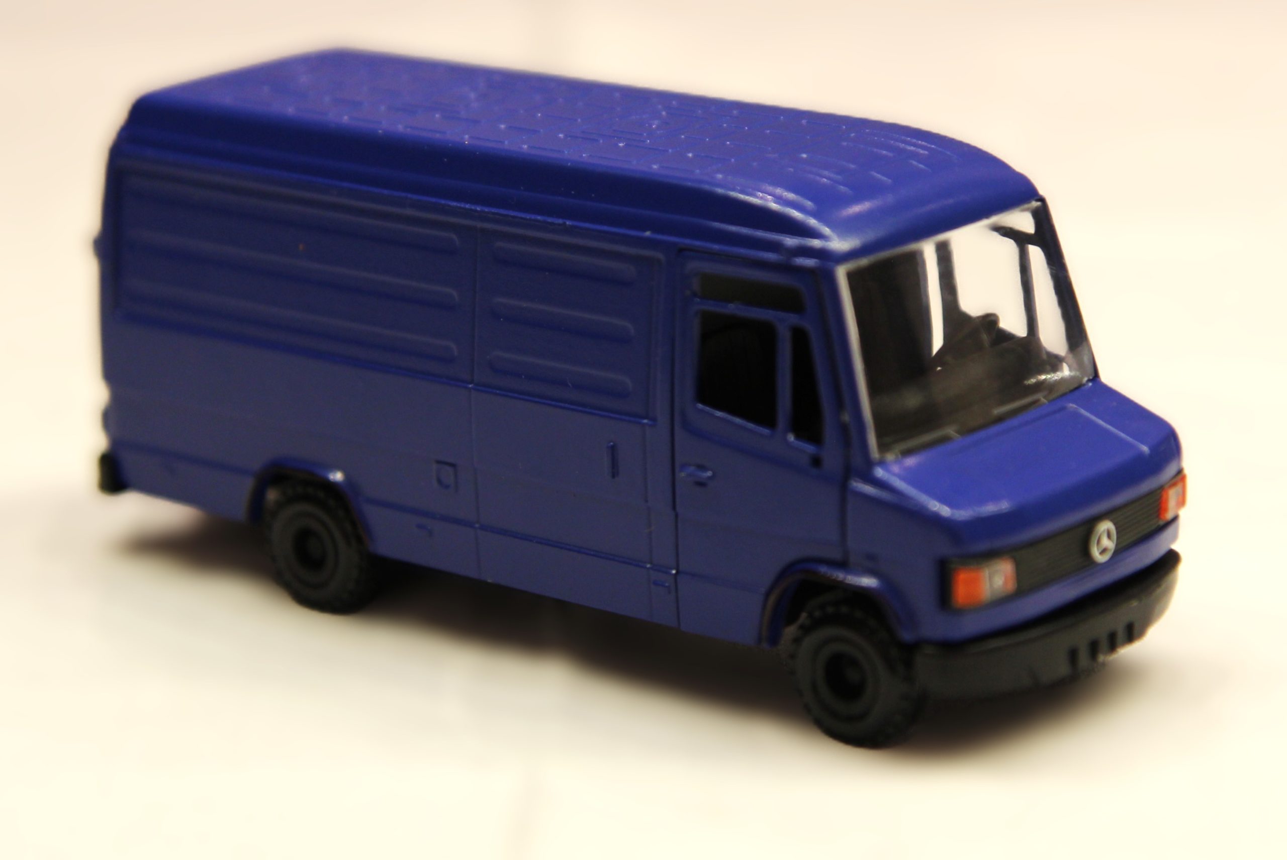 Mercedes_Benz_507D-811D_Kastenwagen (5) Bearbeitet